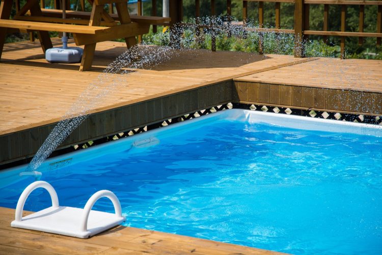 aluminium Overtollig Gemakkelijk Zwembad bouwen [Prijzen + Slimme tips] | Homedeal